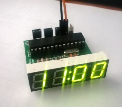 Huonolaatuinen kuva kellosta