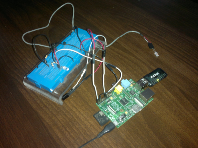 Raspberry Pi ja koekytkentälevy